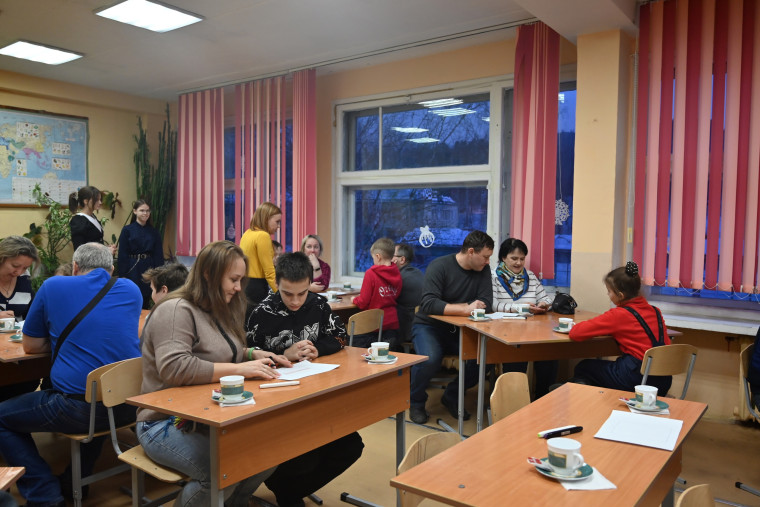 Сегодня вечером в школьном Мультилабе состоялось мероприятие в рамках Всероссийского Года семьи.